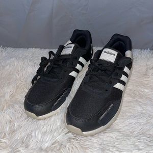 Women’s Adidas Retrorun Sneaker Black White Sz.9 BNWOB